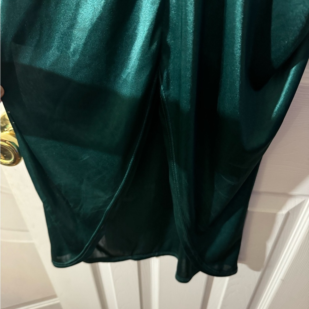 Green Dress - Picture 7 of 9